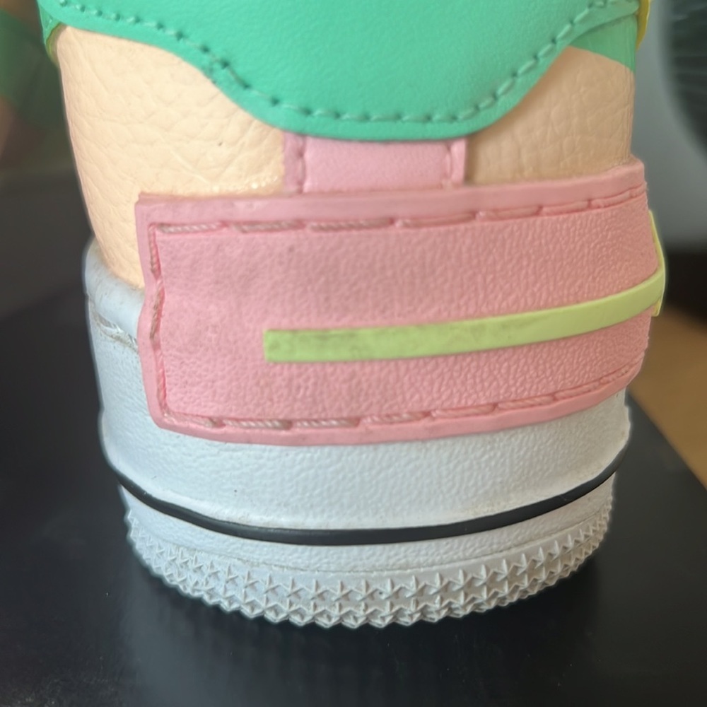 Women’s Air Force 1 Shadow - Picture 7 of 13